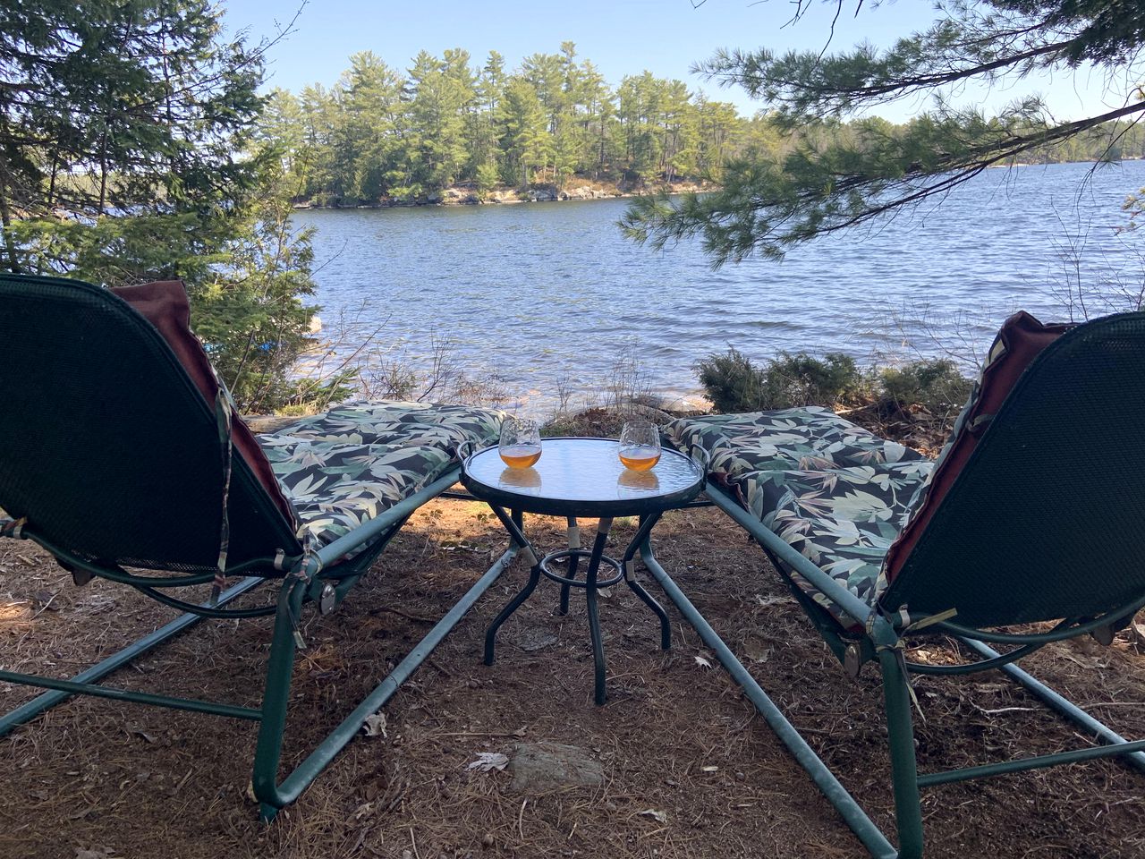 Peaceful Ontario Glamping Cabin on Six Mile Lake