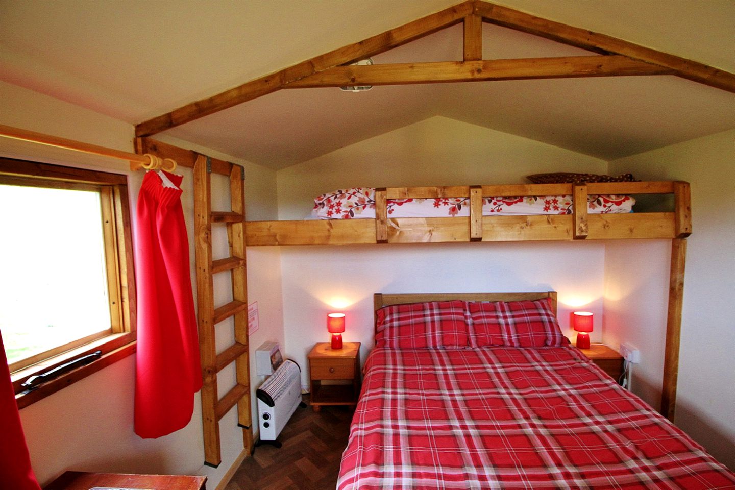 Delightful Cabin for Three Guests in North Shropshire with Gorgeous Views in Every Direction