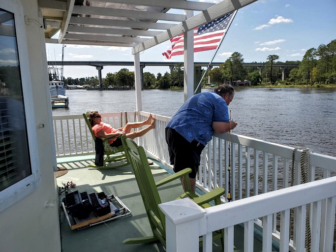 Houseboat, Boats, Beaufort, United States of America Glamping Hub