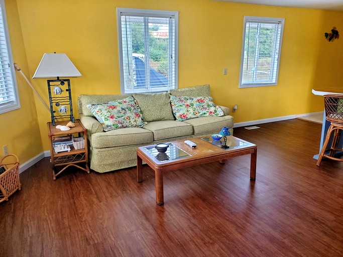 Houseboat, Boats, Beaufort, United States of America Glamping Hub