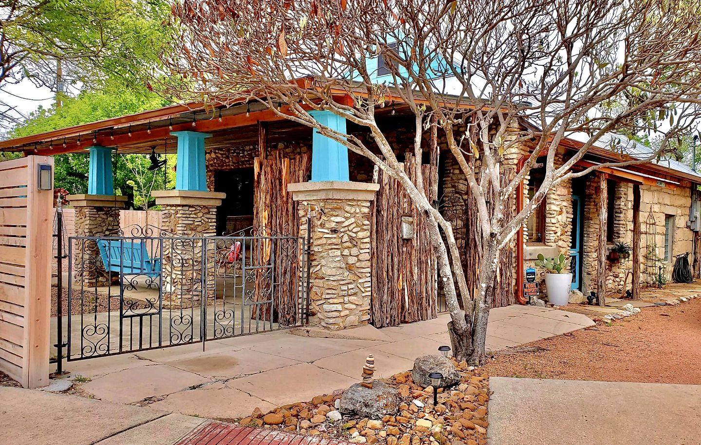 Historic Filling Station Bungalow-Near River, Kerrville, Texas