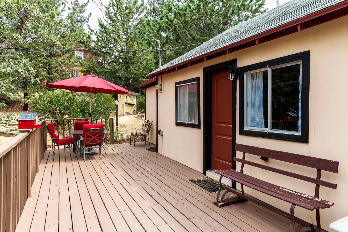 Secluded Cabin in Julian for a Pet-Friendly Weekend Getaway in California