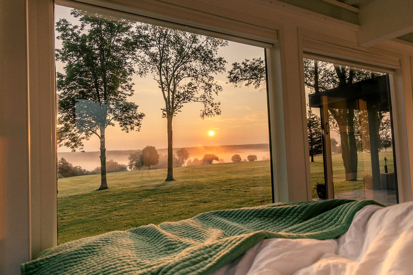 Luxury Cabin with a Hot Tub in Barneveld Ideal for Romantic Adirondack Getaways