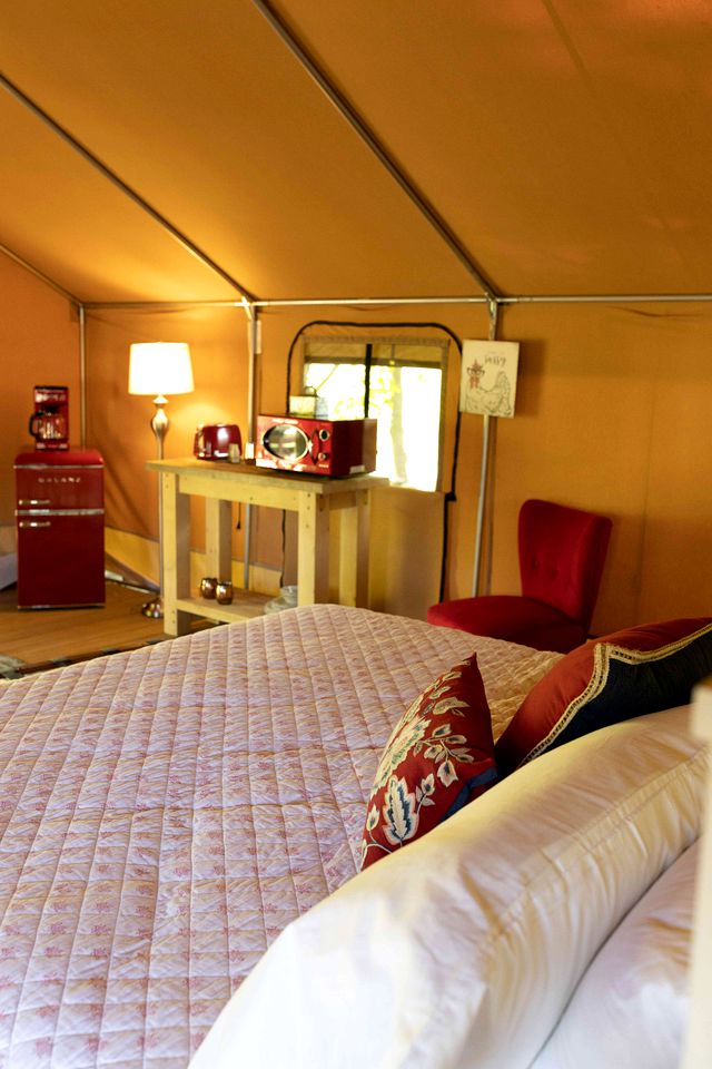 Gorgeous Tent Rental for Vermont Getaways in Nature