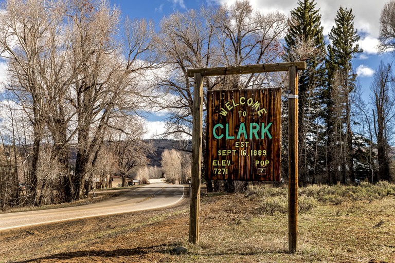 Cabins (Clark, Colorado, United States of America)