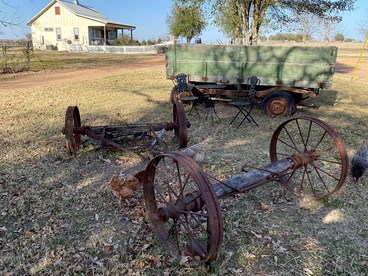 Idyllic Cottage on a Working Farm Perfect for Weekend Getaways in Texas photo 3