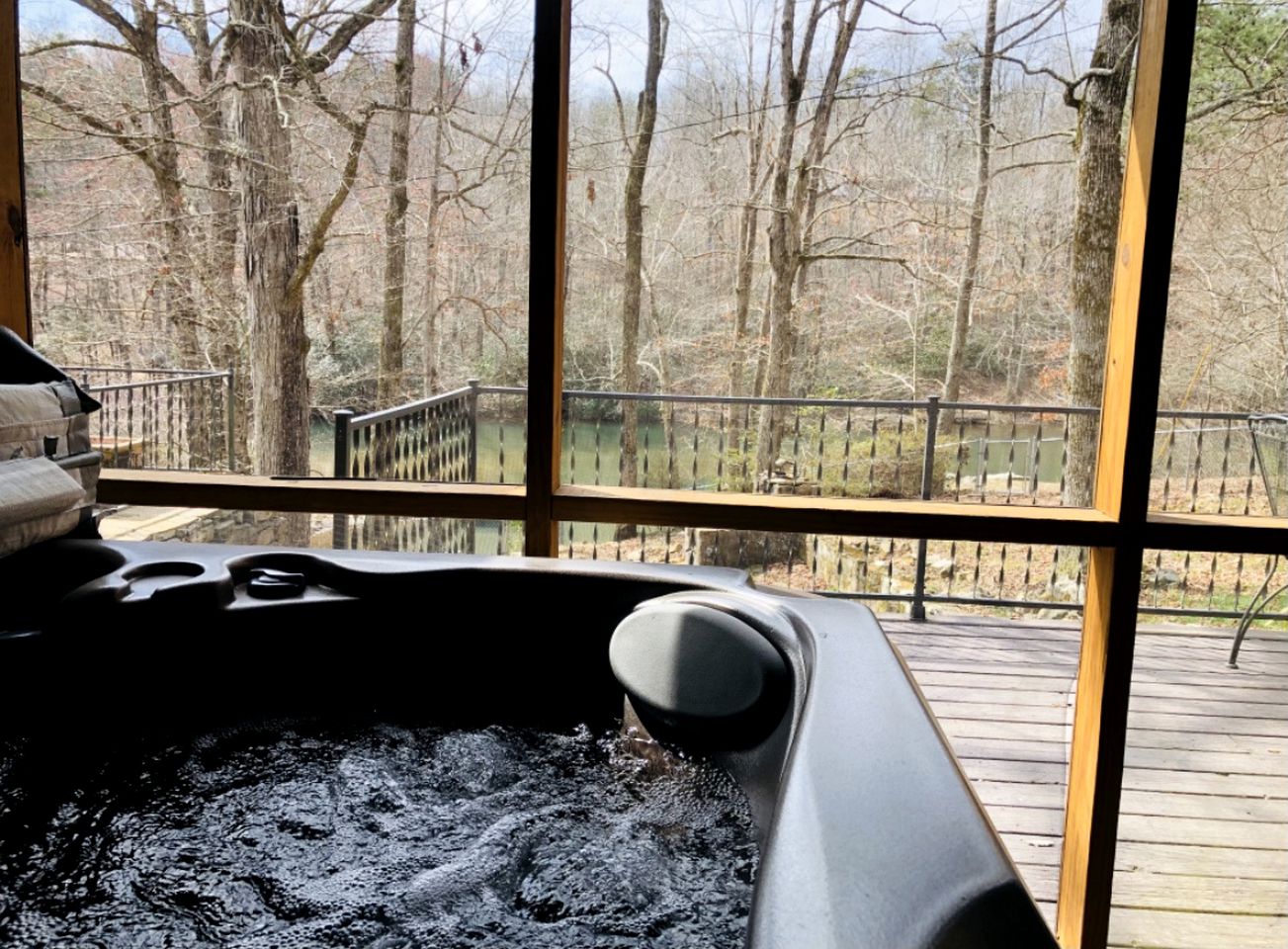 Quaint Alabama Vacation Rental on Little River