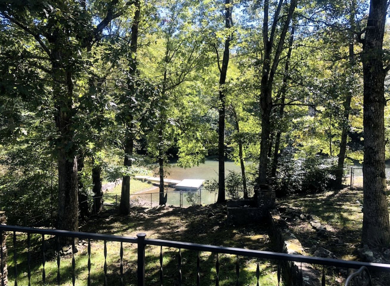 Quaint Alabama Vacation Rental on Little River