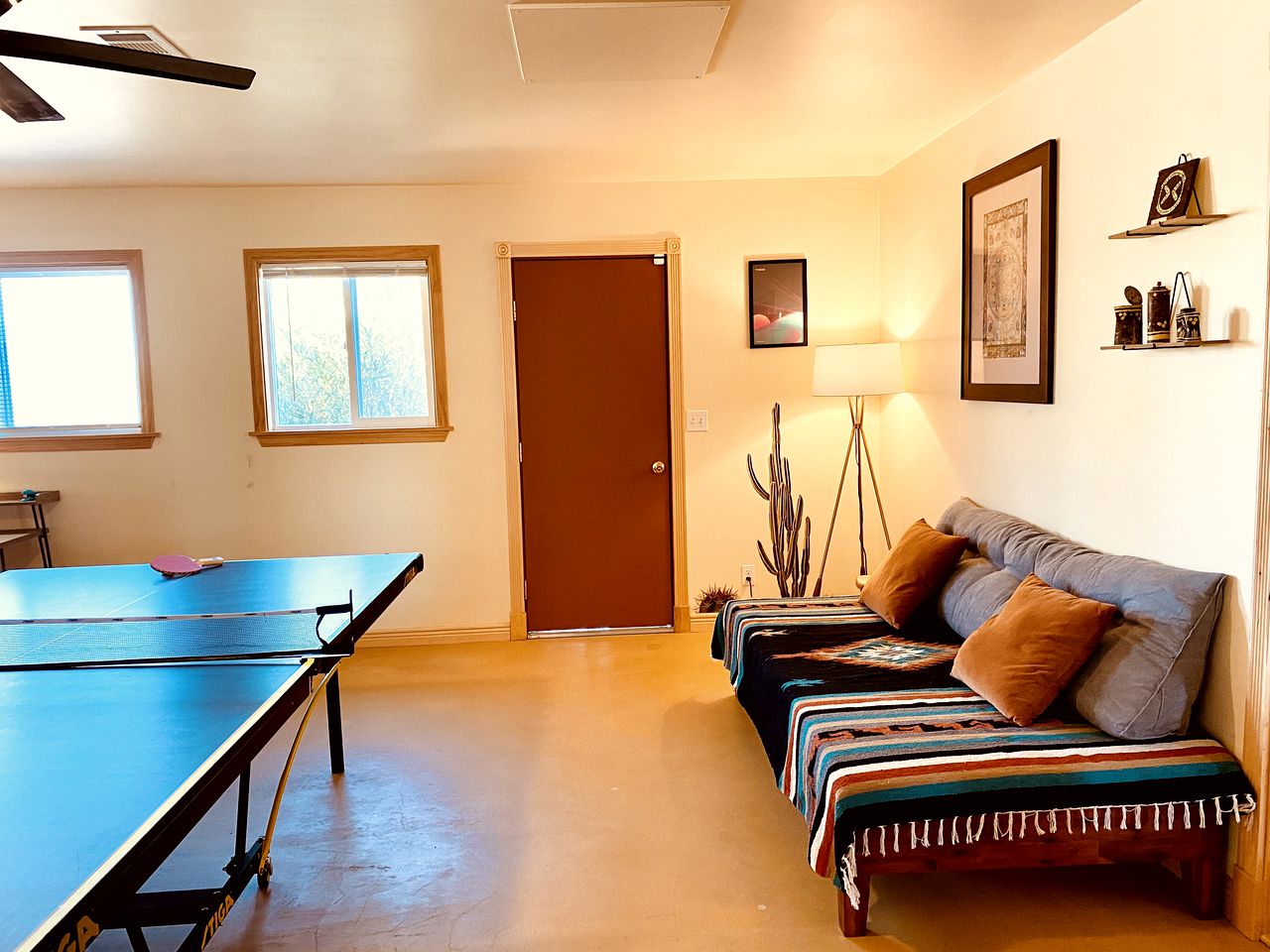 Beautiful Vacation Rental with Hot Tub Perfect for Glamping in Joshua Tree