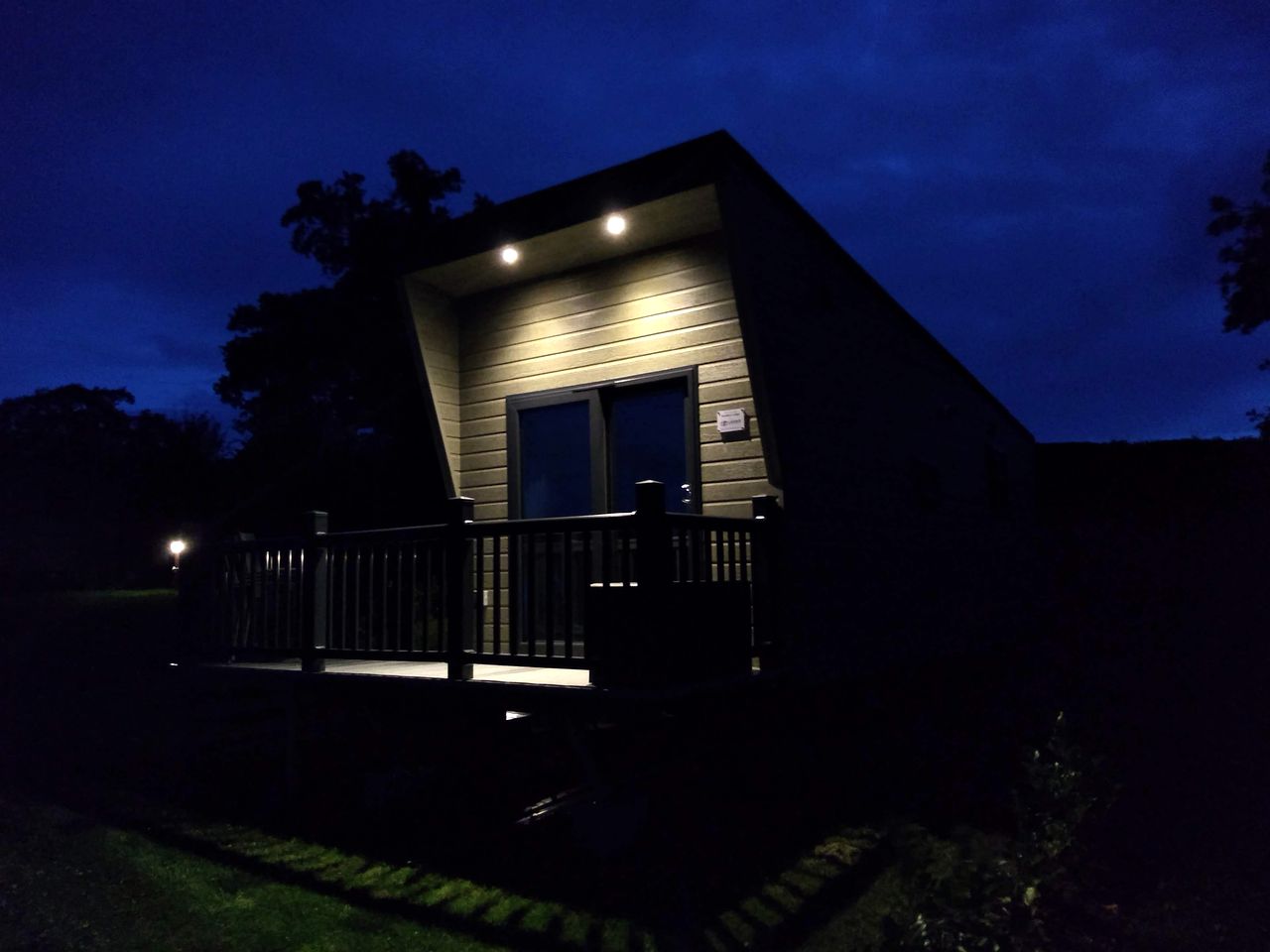 Cozy Glamping Pod Rental for Weekend Getaways from Manchester