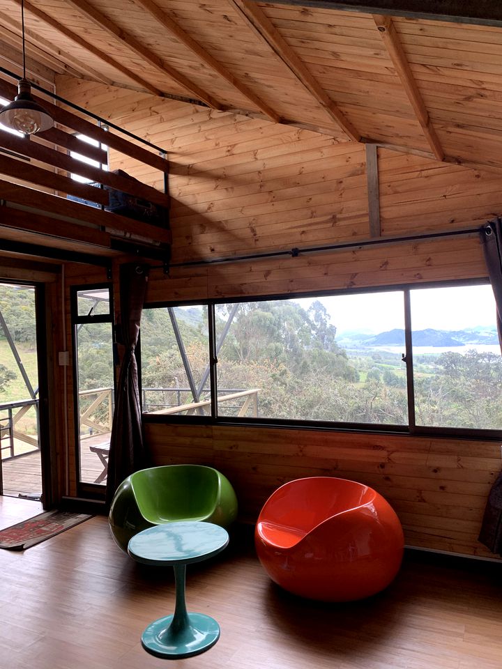 Wonderful Cabin with Stunning Lake Views Ideal for Weekend Trips from Bogota