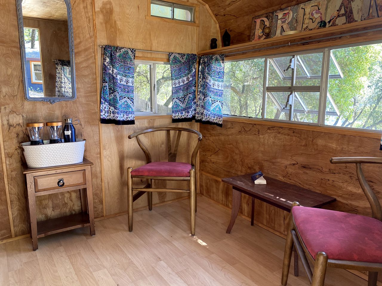 Vintage Trailer for Glamping near Yosemite National Park