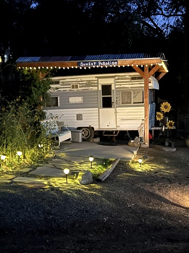 Caravans (United States of America, Oakhurst, California)