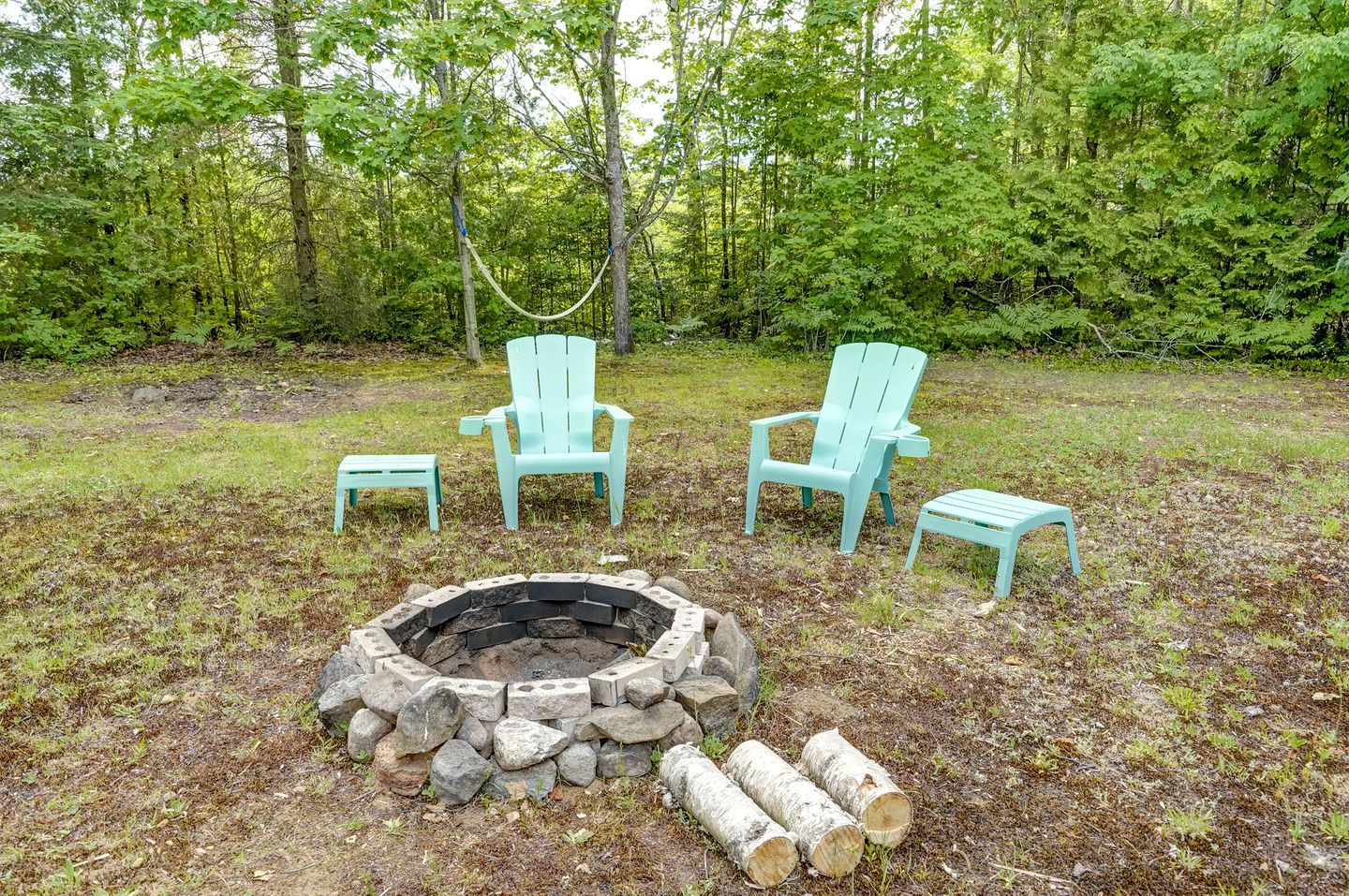 Gorgeous Cottage Rental in Canada Ideal for a Couple's Retreat in Quebec