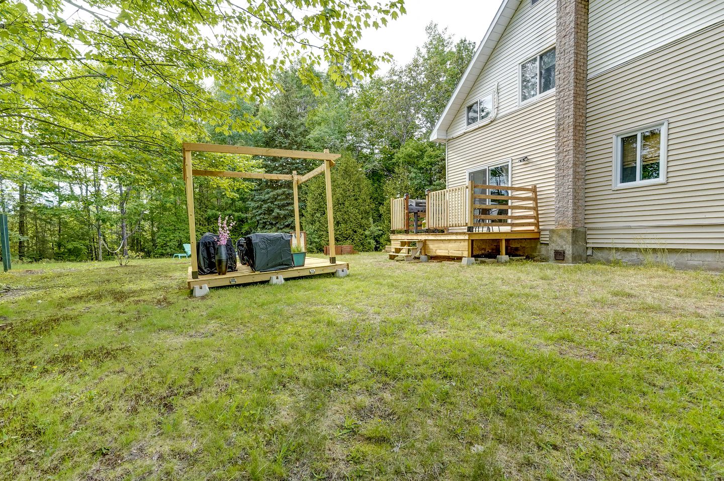 Gorgeous Cottage Rental in Canada Ideal for a Couple's Retreat in Quebec