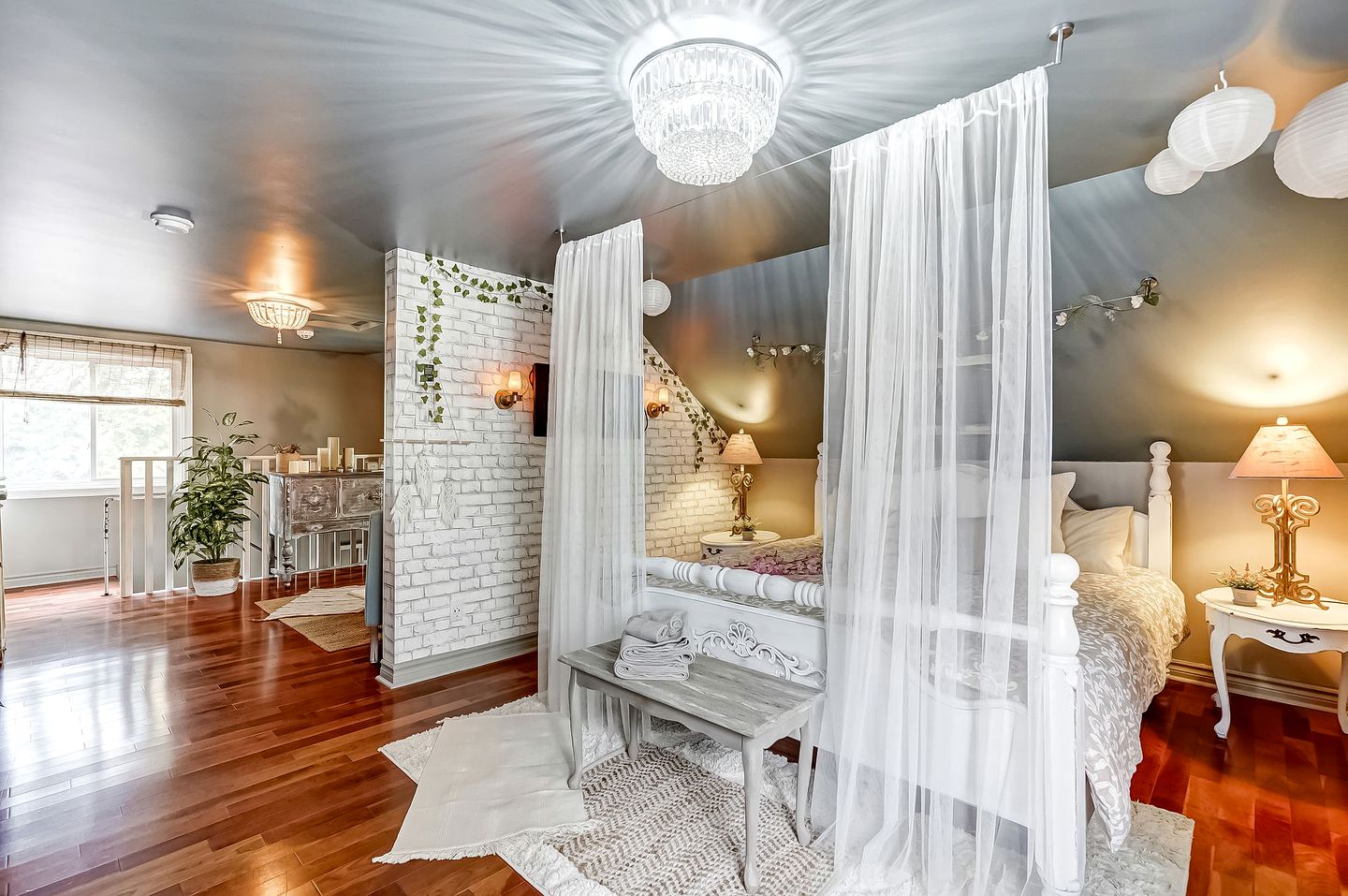 Gorgeous Cottage Rental in Canada Ideal for a Couple's Retreat in Quebec