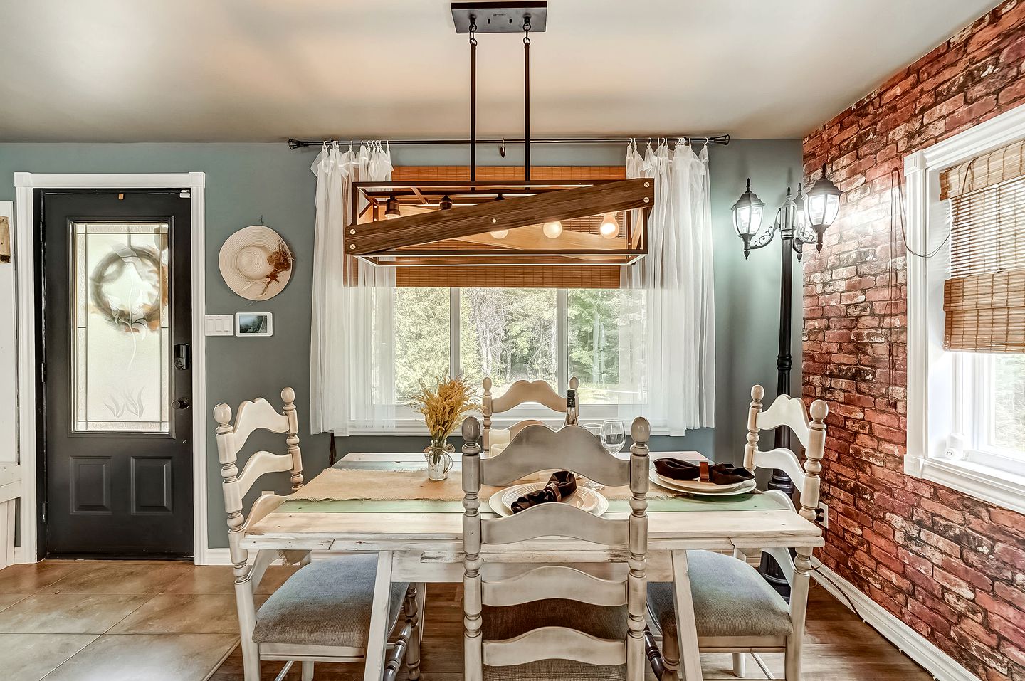 Gorgeous Cottage Rental in Canada Ideal for a Couple's Retreat in Quebec