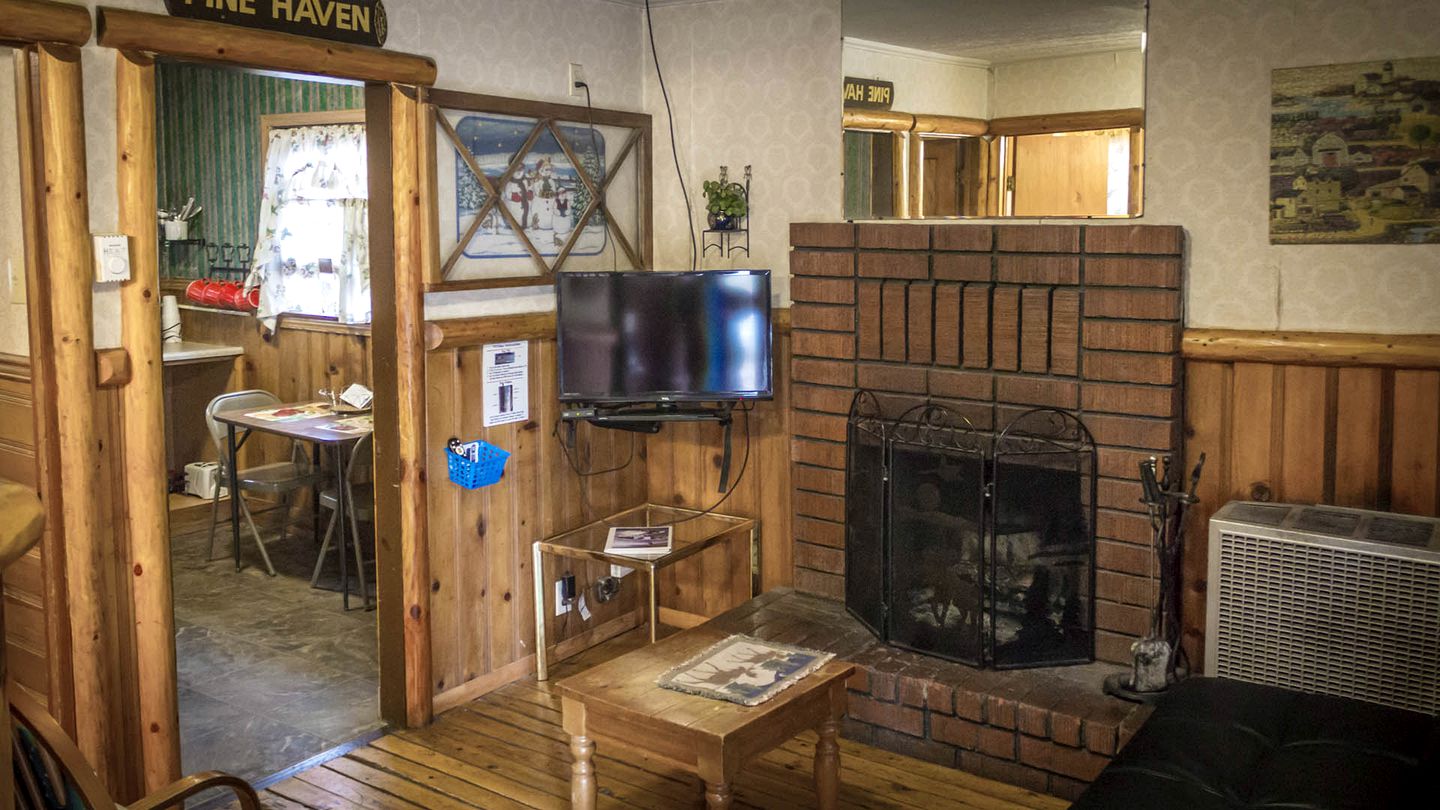 Lakefront California Cabin Rental for Big Bear Glamping