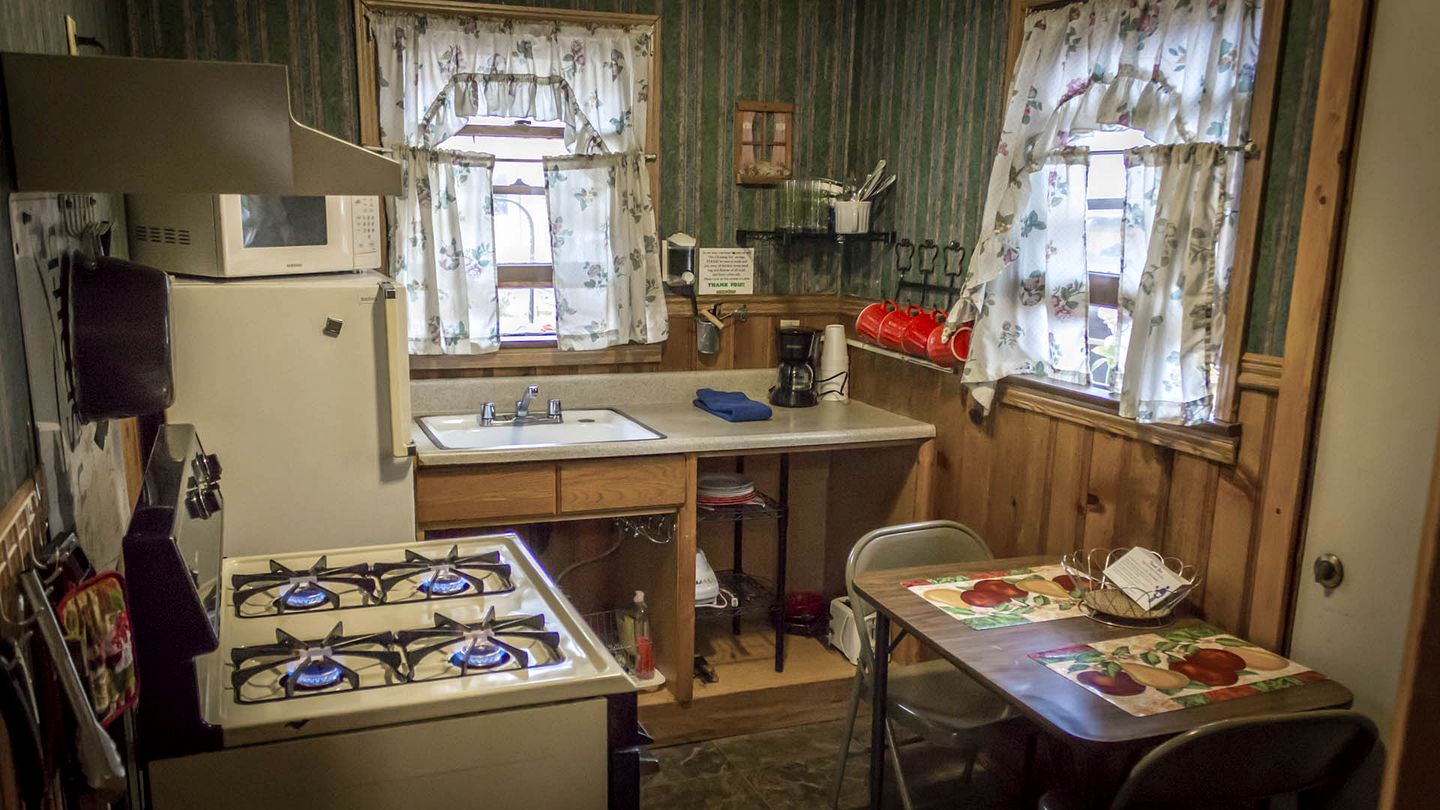 Lakefront California Cabin Rental for Big Bear Glamping
