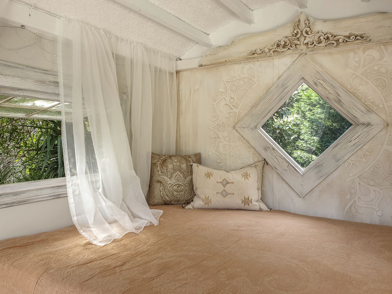 Vintage Gold Coast Accommodation for Couples