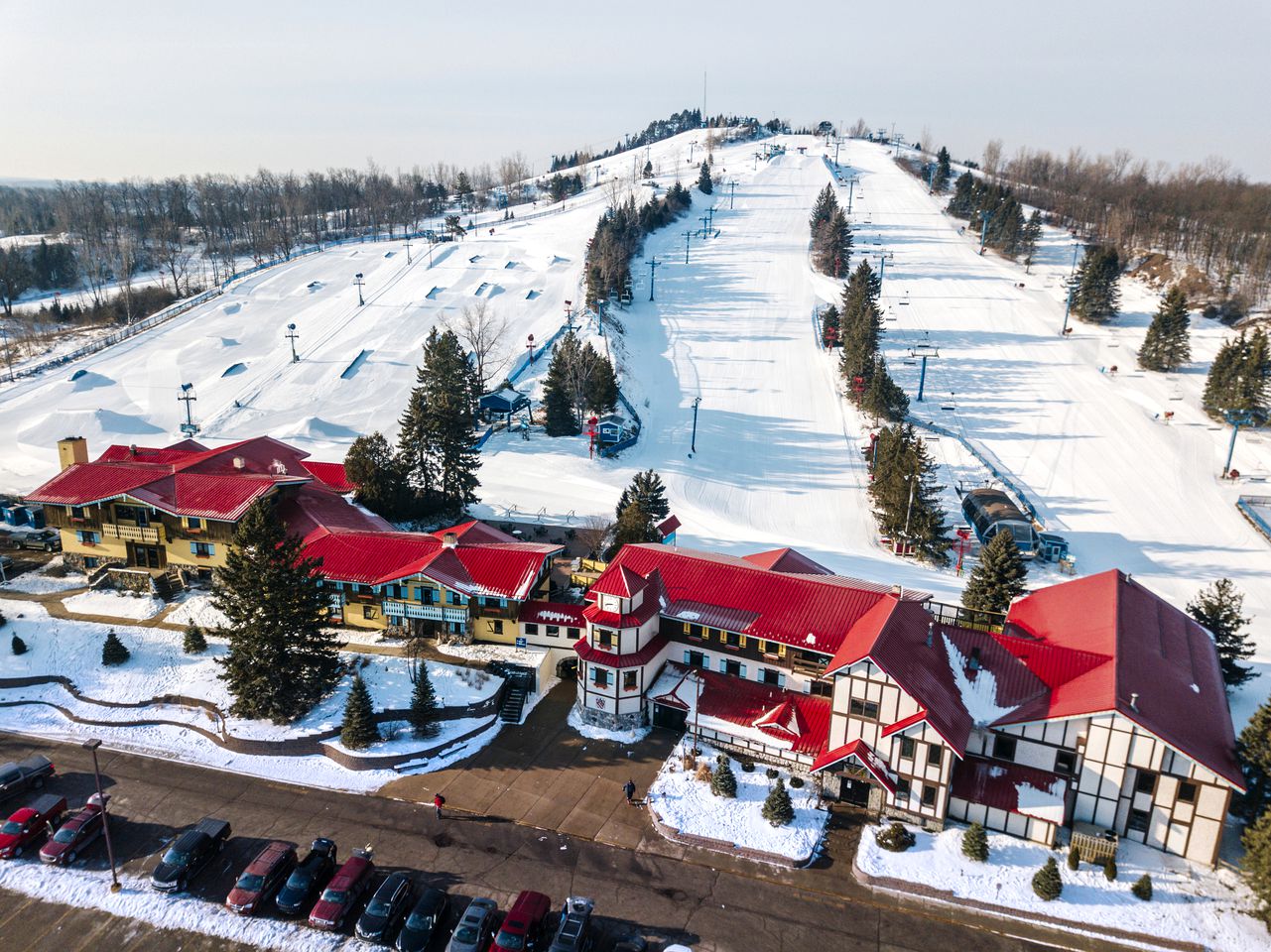 Beautiful Treehouse Under The Stars Near Wolverine, Michigan