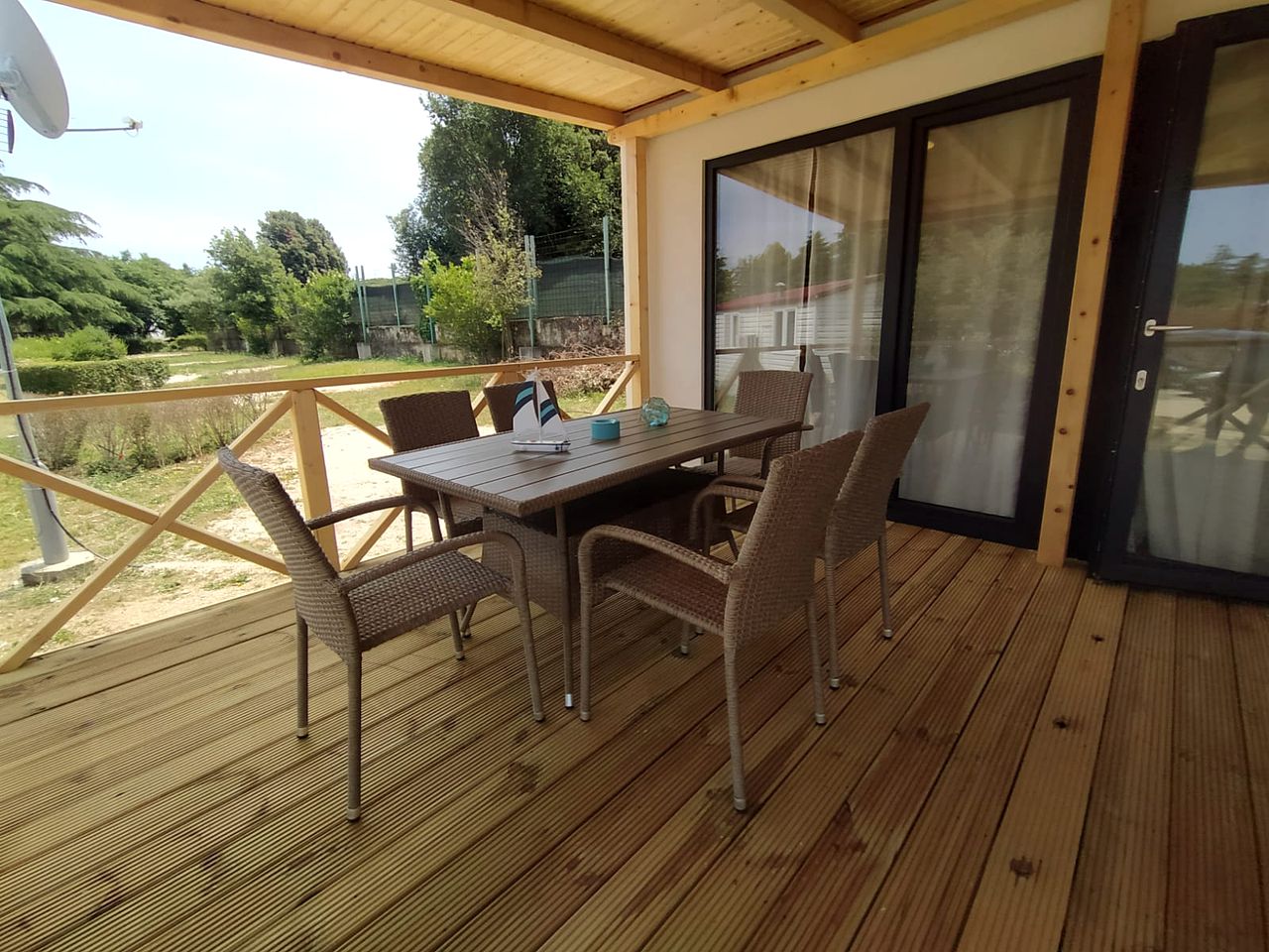 Exclusive Beachfront Bungalow For a Family Holiday in Pula, Croatia