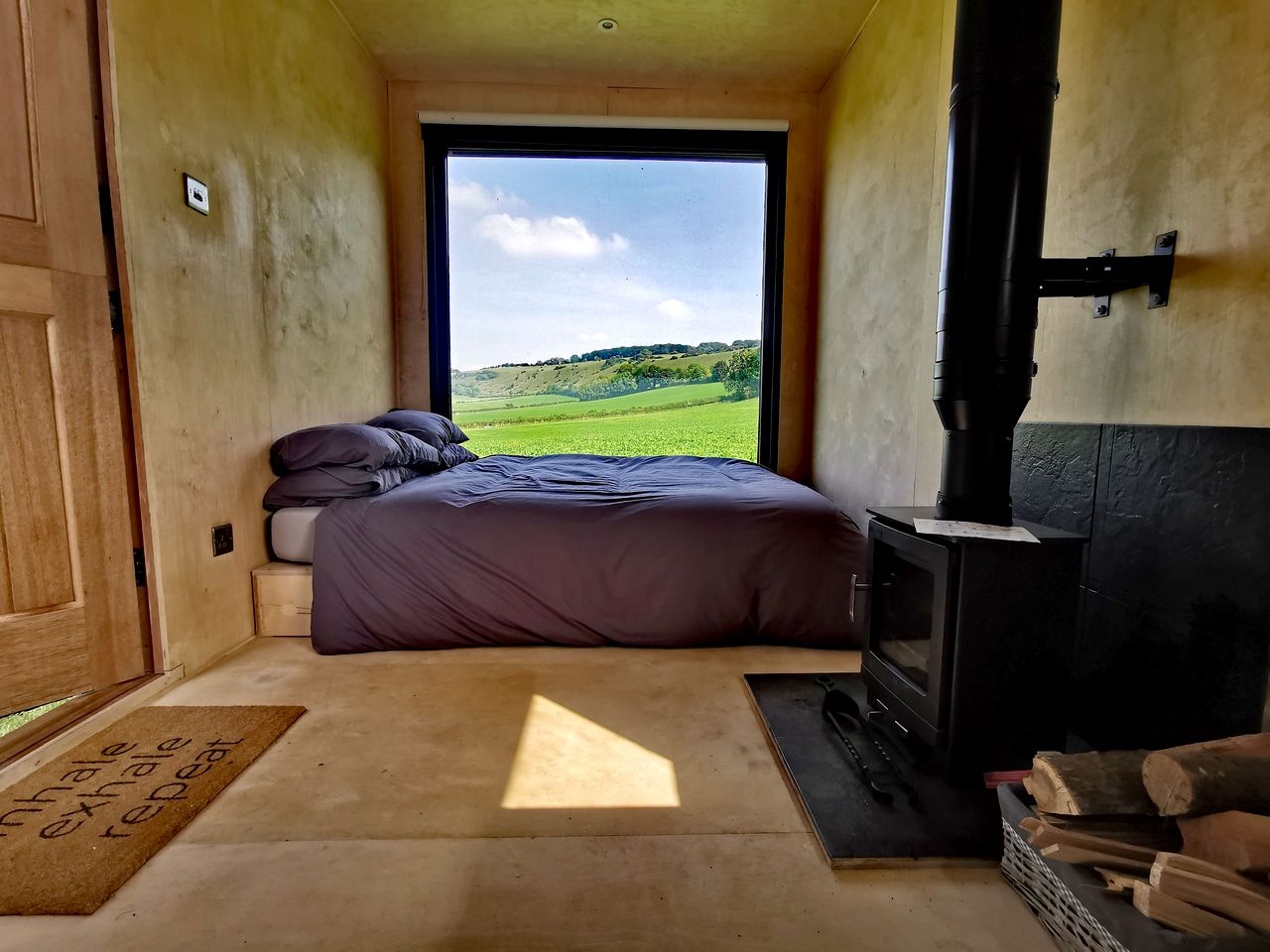 Cozy Cabin Rental near Yeovil, Ideal for a Couples Holiday in Dorset