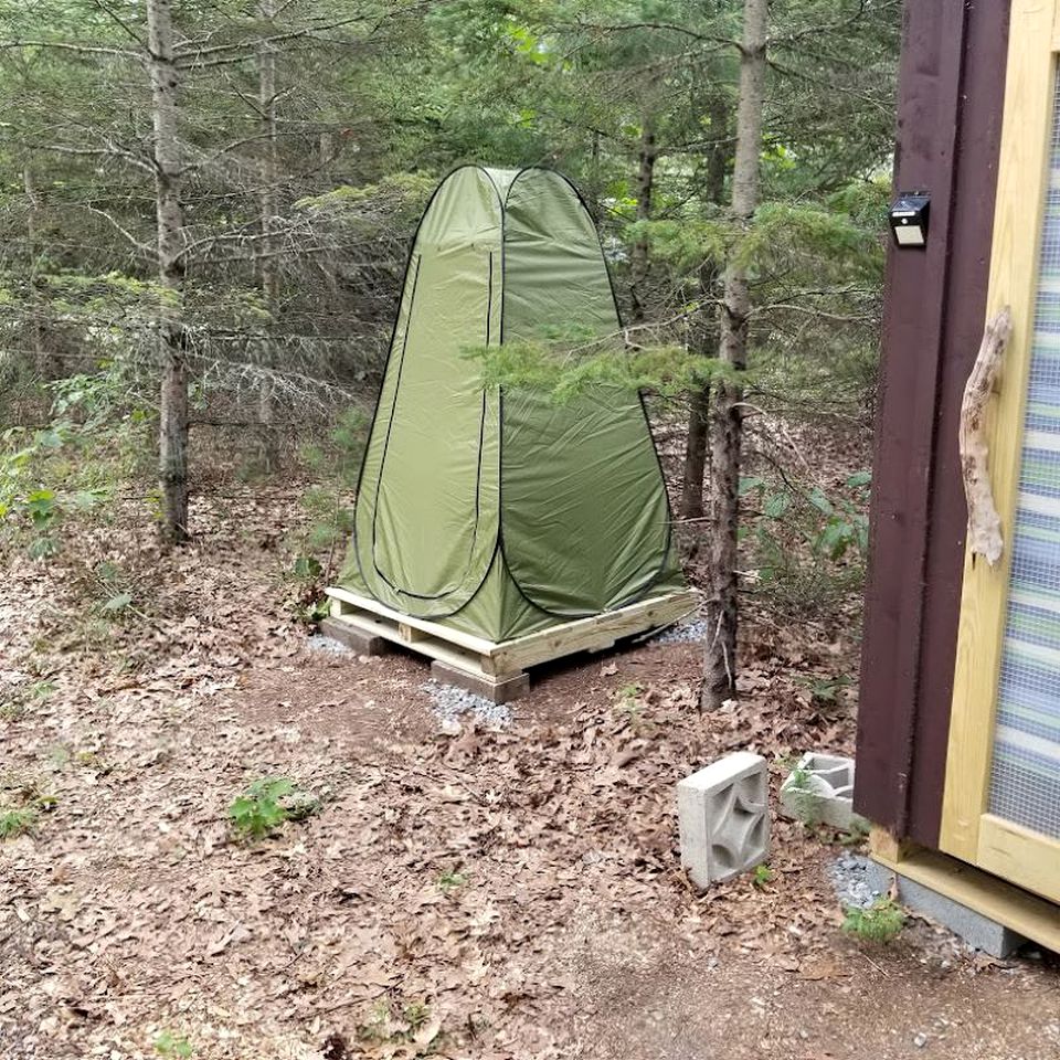 Idyllic Tiny House with a Chiminea Ideal for Weekend Getaways from Boston