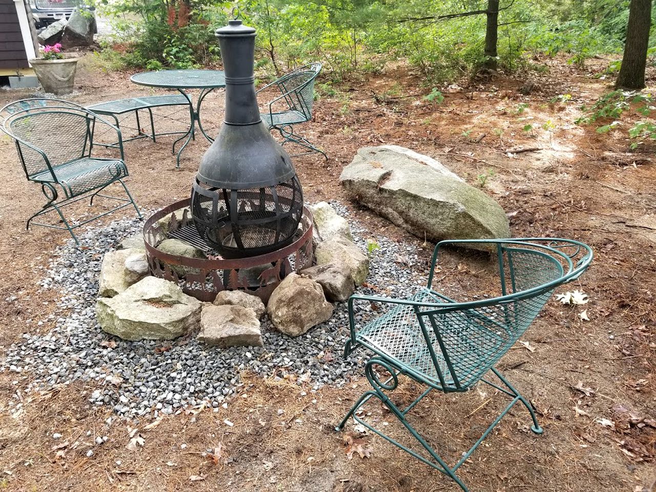 Idyllic Tiny House with a Chiminea Ideal for Weekend Getaways from Boston