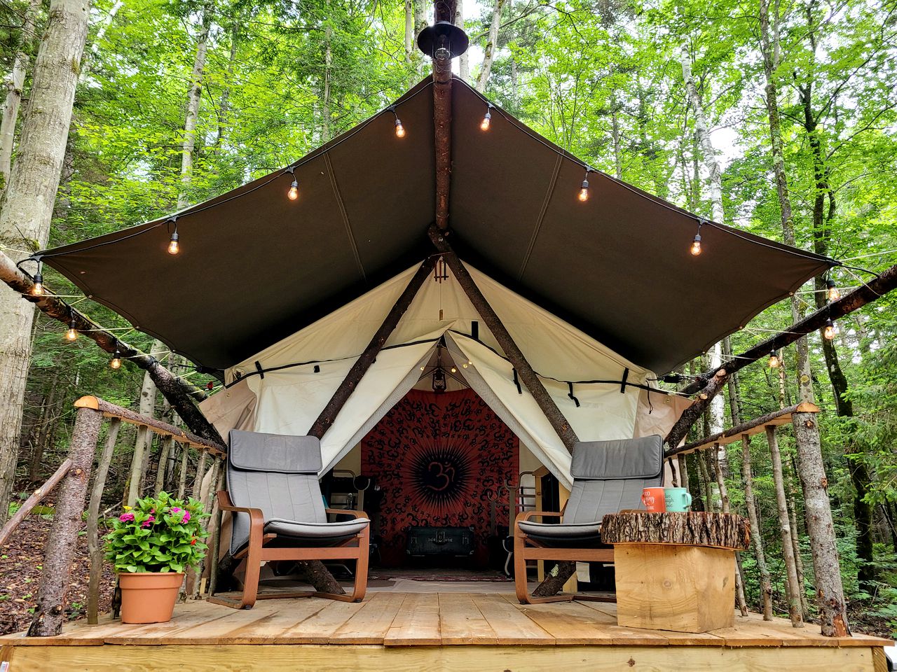 Cozy Safari Tent Rental near the Green Mountain National Forest for Glamping in Vermont