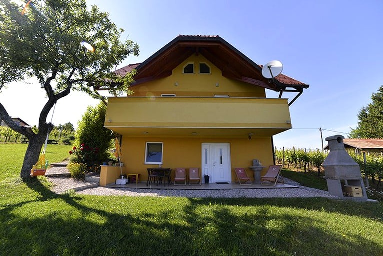 Cottage rental for glamping in Slovenia