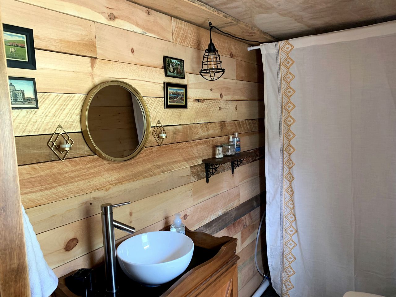 Coyote Run Cabin - An Off Grid Glamping Adventure