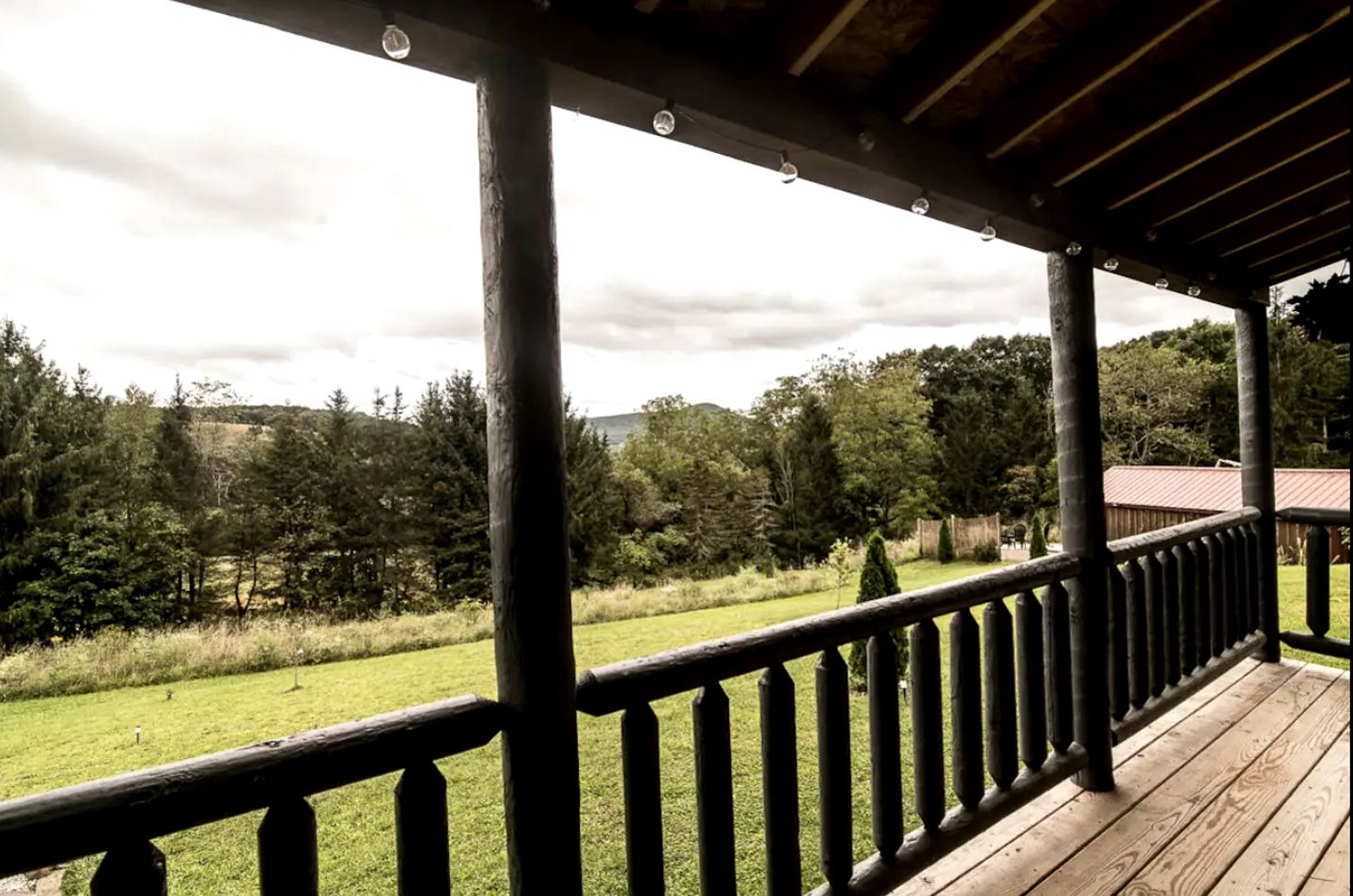 Charming Pet-Friendly Log Cabin Rental for Relaxing Getaways in Ringtown, Pennsylvania