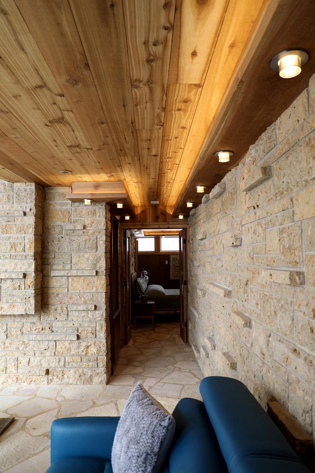 Romantic Cottage in Iowa with Stunning Views