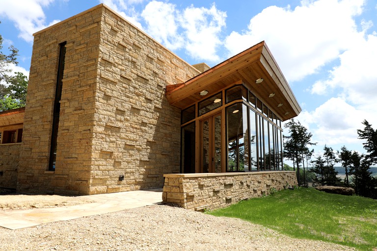 Romantic Cottage in Iowa