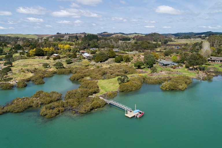 Beach Houses (New Zealand)