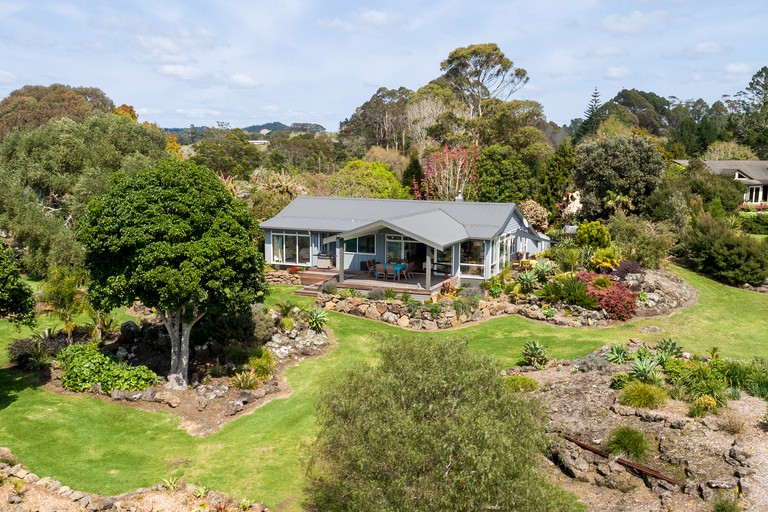 Beach Houses (New Zealand)