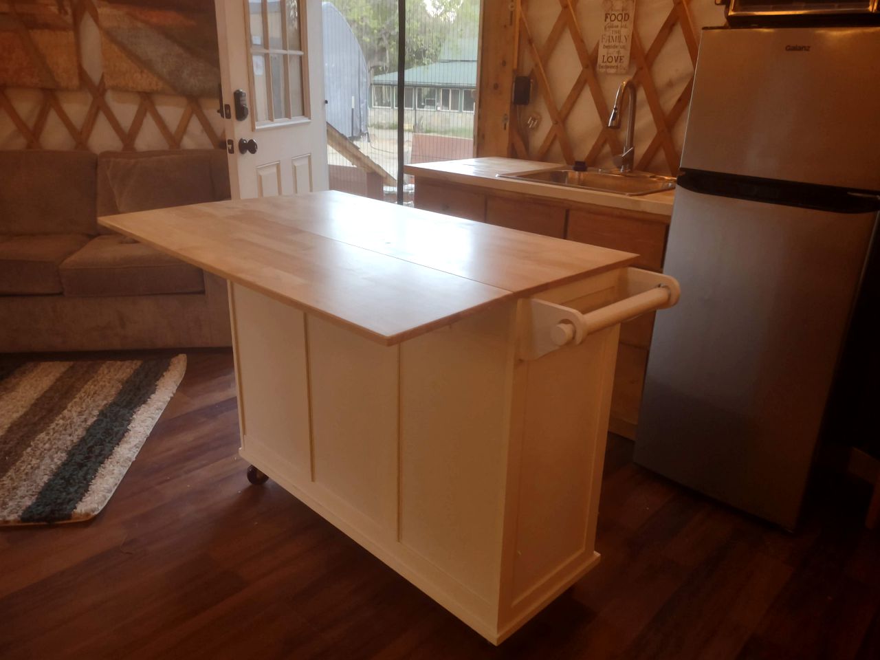 Cozy Glamping Yurt in Santa Paula for a Family Vacation in California