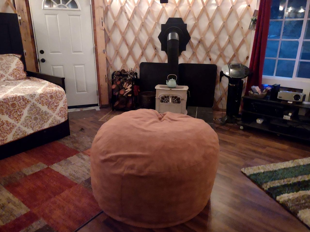 Cozy Glamping Yurt in Santa Paula for a Family Vacation in California