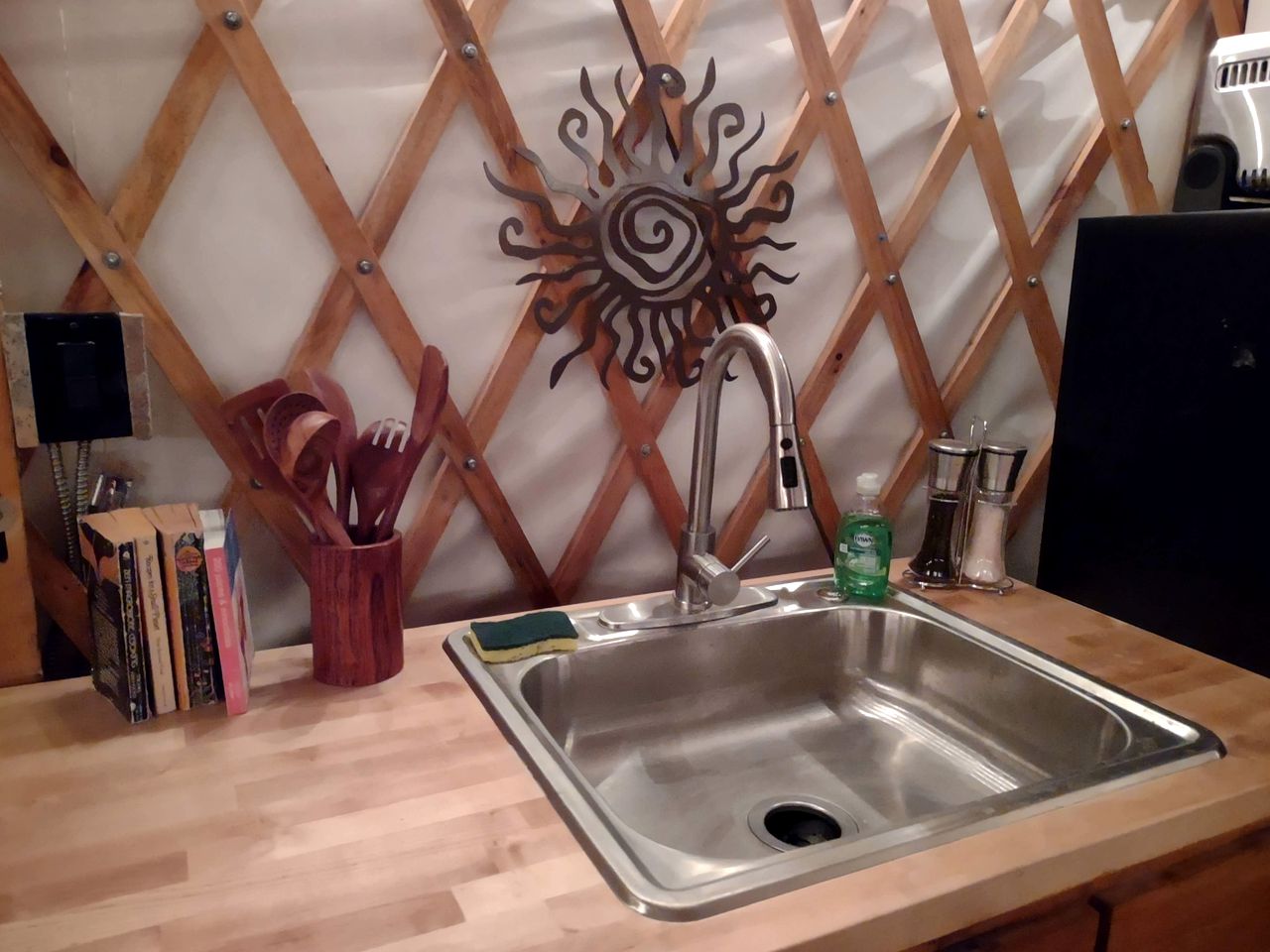 Cozy Glamping Yurt in Santa Paula for a Family Vacation in California