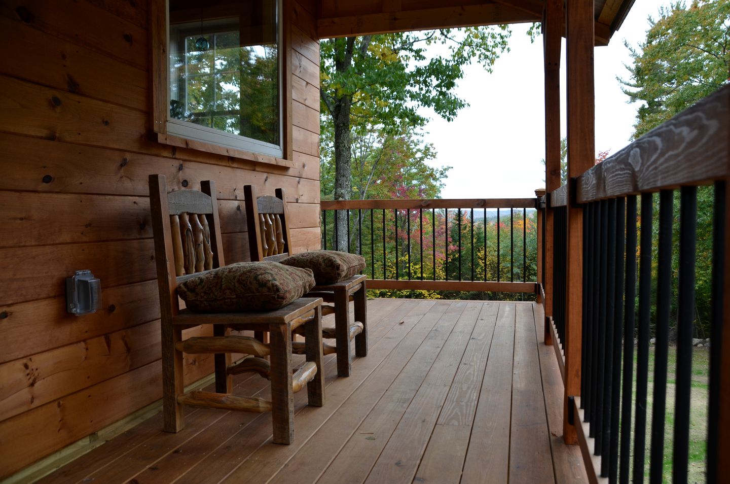 Unique Treehouse Accommodation for a Secluded Granite Lake Getaway