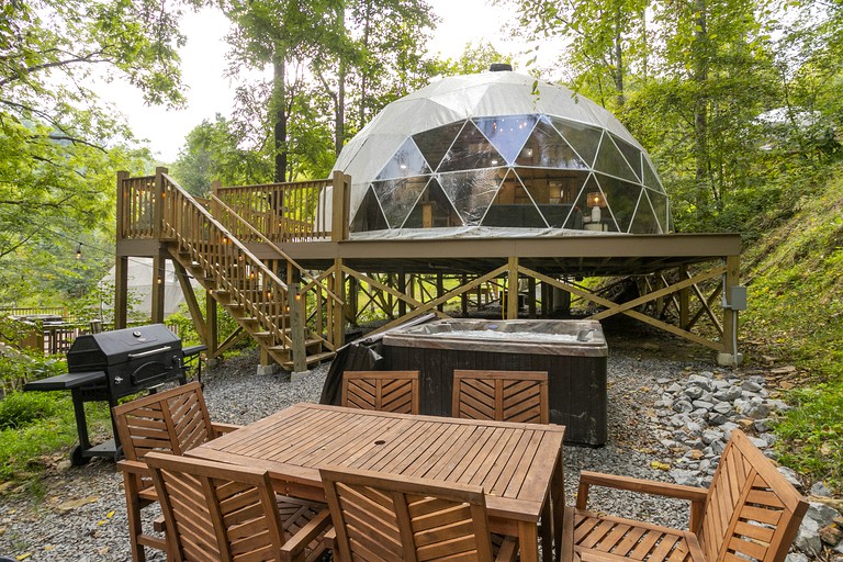 Domes (United States of America, Cosby, Tennessee)