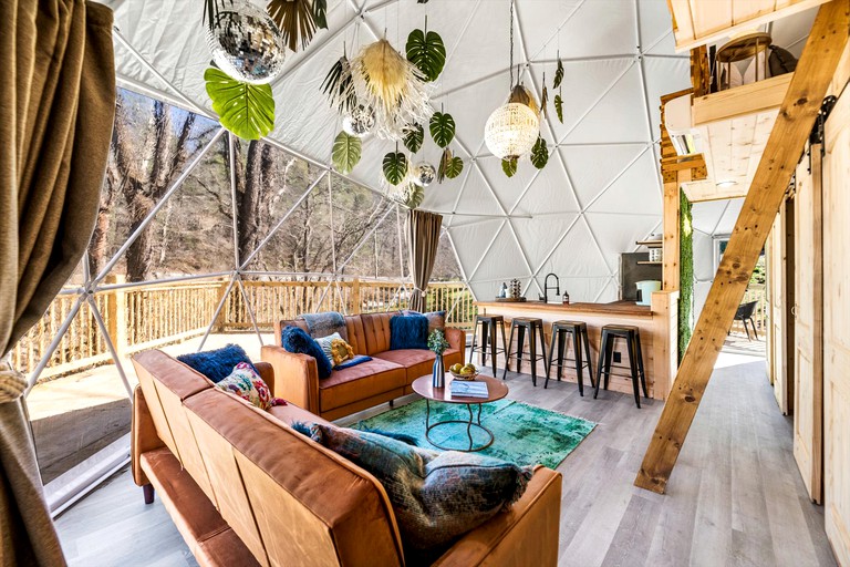 Domes (United States of America, Cosby, Tennessee)