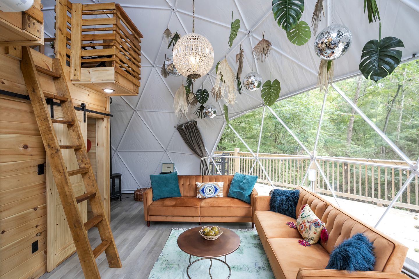 Fantastic Dome Rental for an Amazing Tennessee Glamping Experience