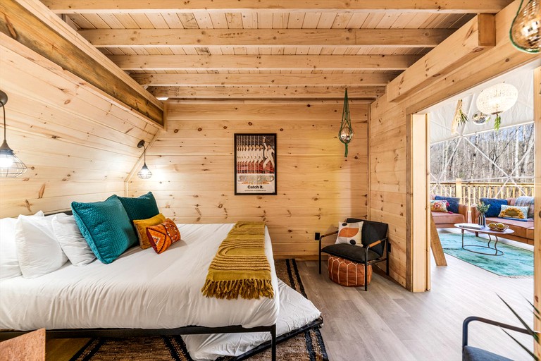 Domes (United States of America, Cosby, Tennessee)