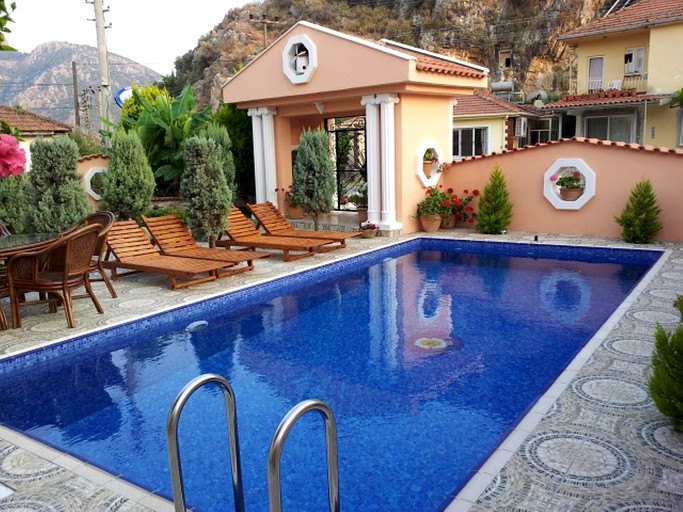 Villas (Aegean Region, Turkey)