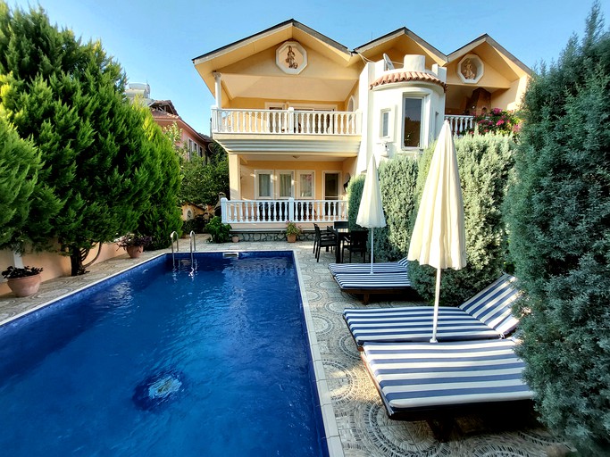 Villas (Aegean Region, Turkey)