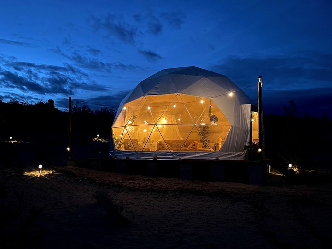 Domes (United States of America, Palmdale, California)