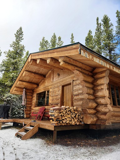 Cabins (Canada, Hinton, Alberta)