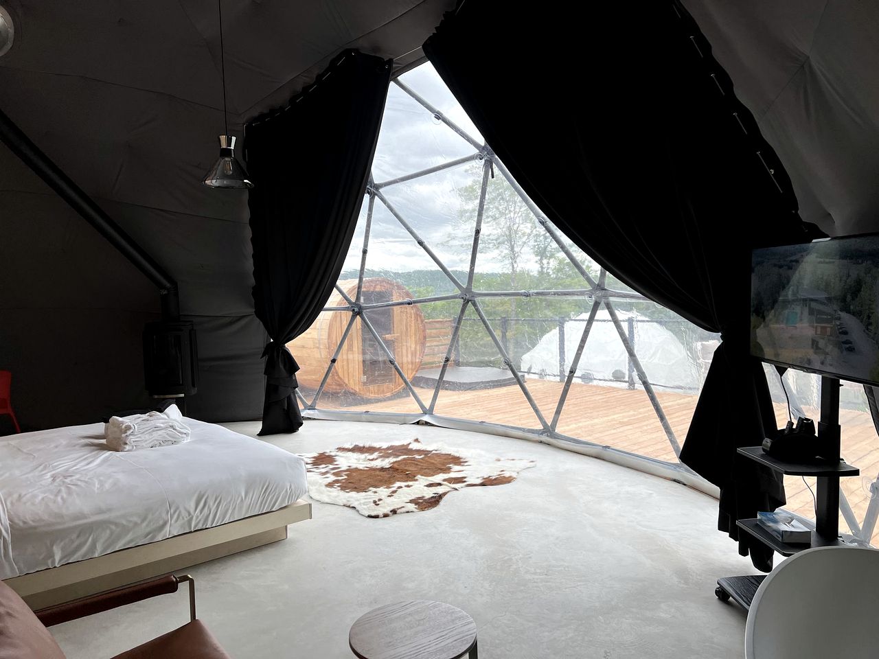 Mont Tremblant Super Dome for Glamping near Quebec
